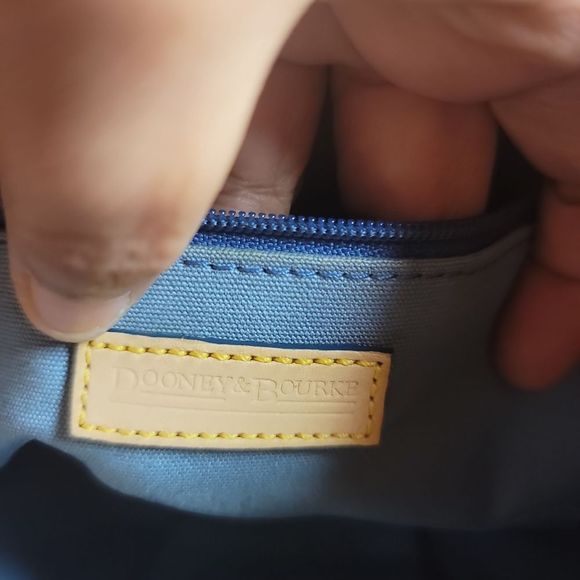 2-PIECE DOONEY & BOURKE VINTAGE Y2K RAINBOW BUCKET BAG & MATCHING WRISTLET - Picture 9 of 16